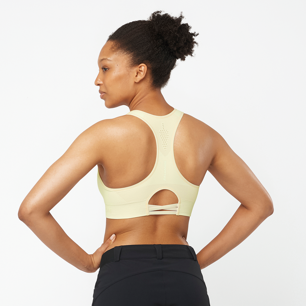 ESSENTIAL MOVE ON SEAMLESS