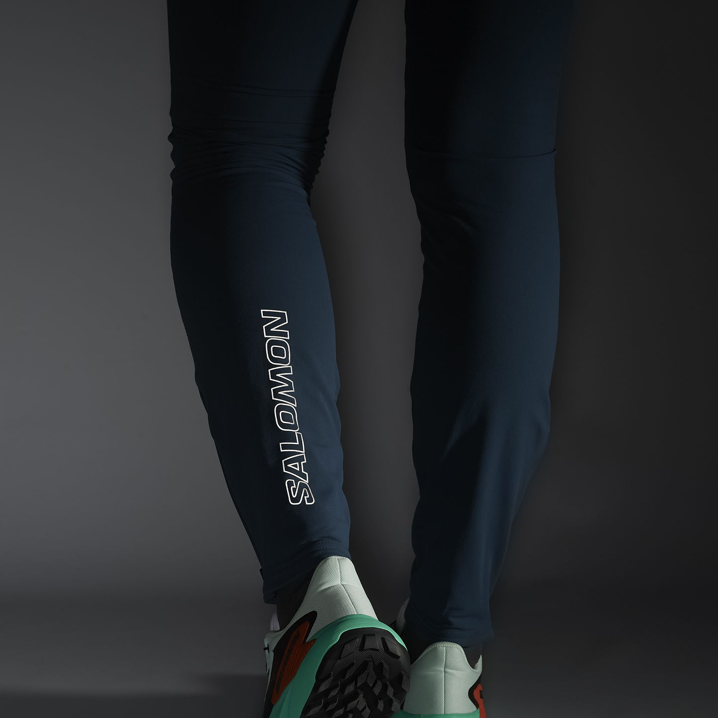 Amazon | Salomon メンズ トレイルランナー ウィンドストッパー