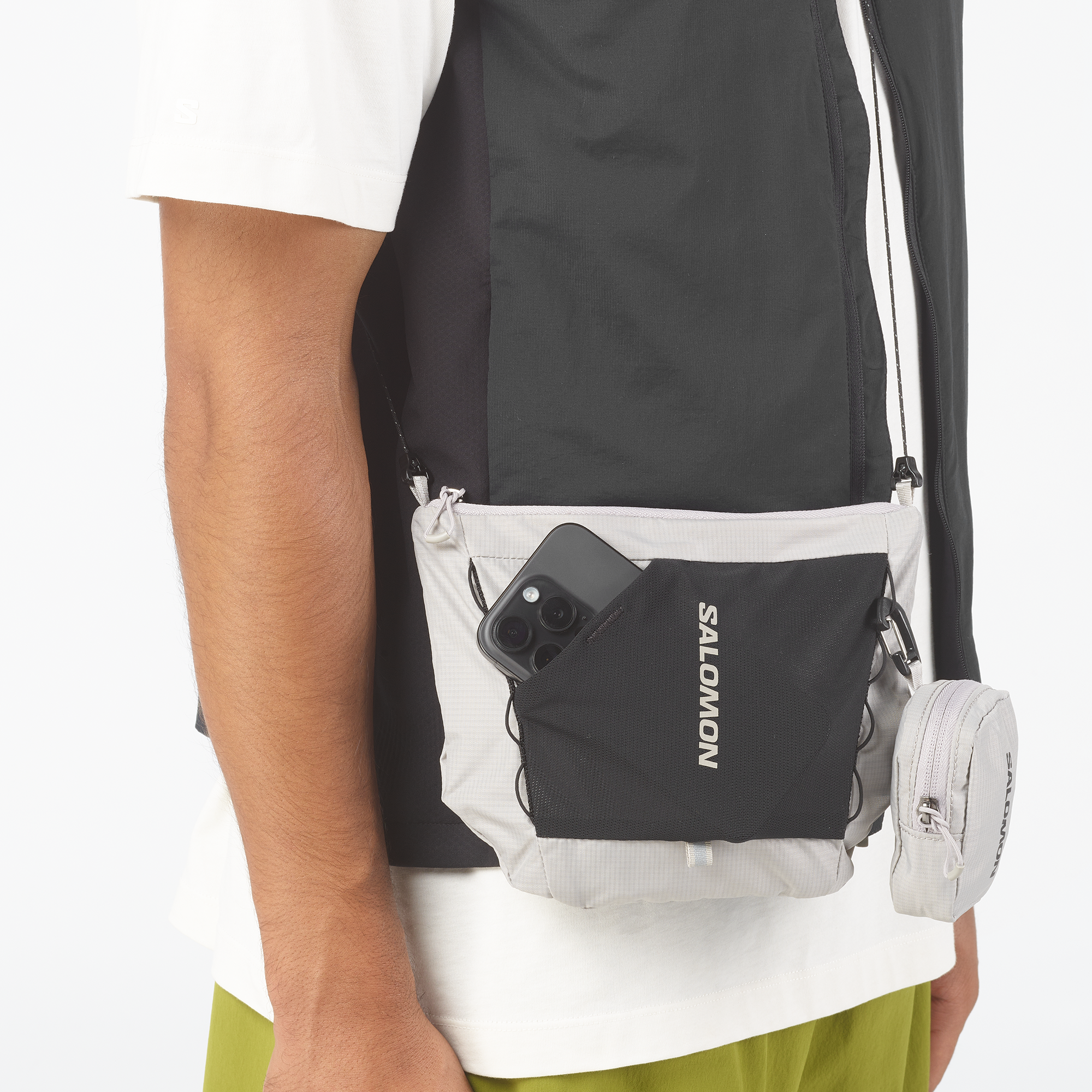 SALOMON ブラック ボディバッグ SALOMON 【公式通販】