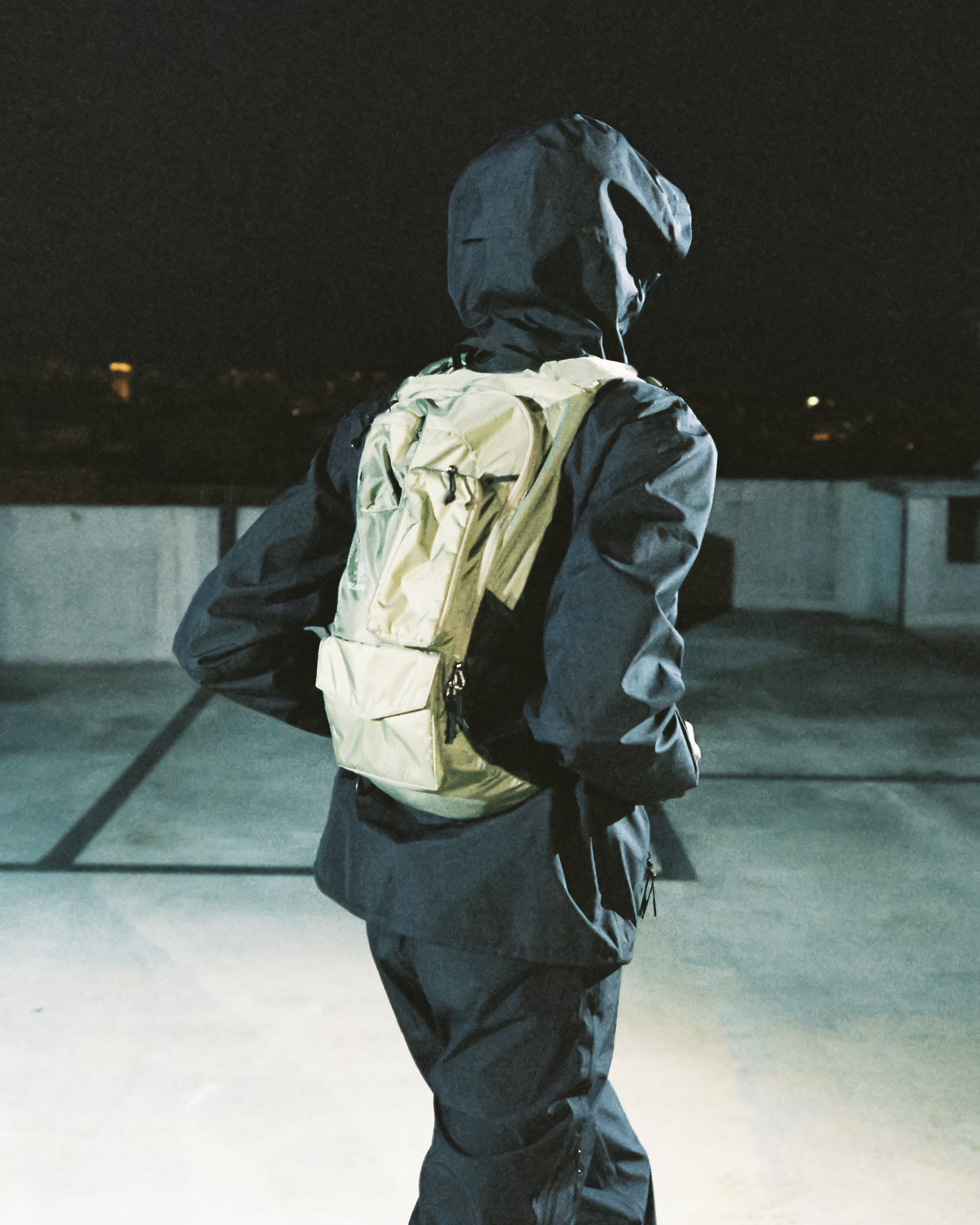 SALOMON DAYPACK 20 MM6 MAISON MARGIELA – サロモン公式オンラインストア