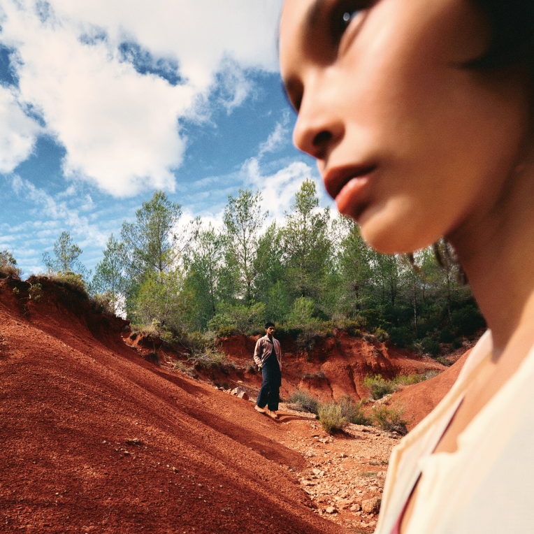 XT-WHISPER RED ASHES